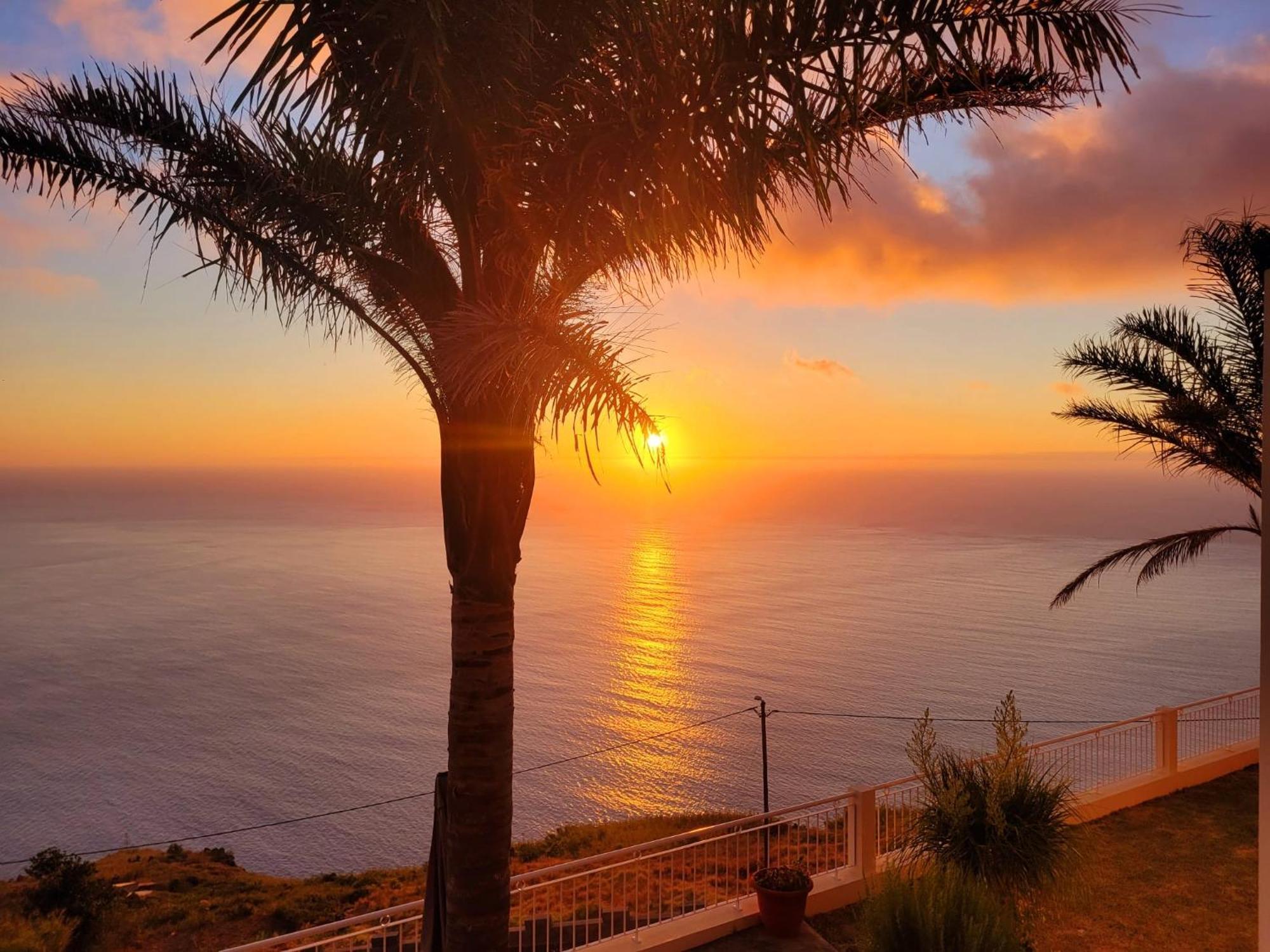 The Best Sea View In Madeira - Casa Farol Faja da Ovelha