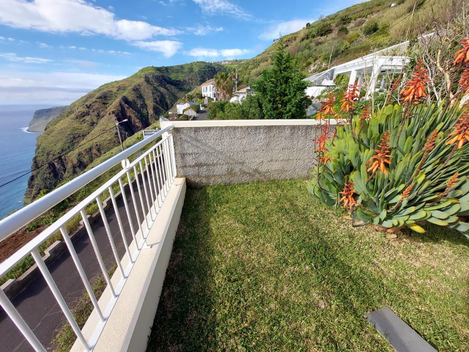 The Sea View In Madeira - Casa Farol Fajã da Ovelha